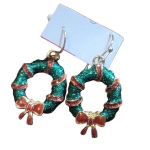 Glittery Christmas Wreath Earrings – Festive Holiday Dangle Jewelry with Red Bow